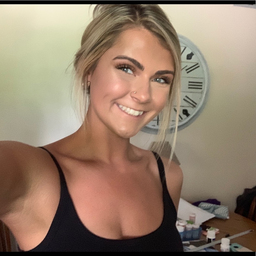 Meet your Posher, Karleigh